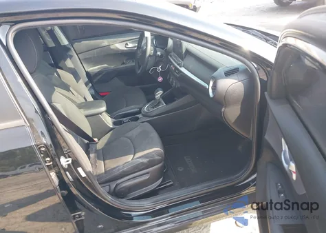 2023 Kia Forte Lxs z USA, uszkodzony, nr VIN 3KPF24AD8PE565451